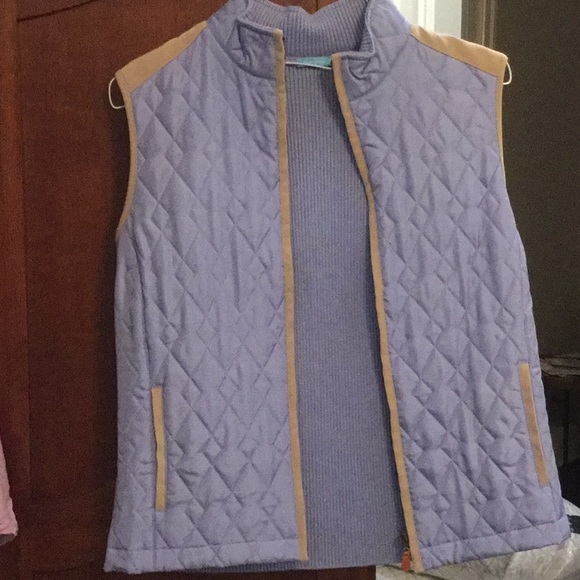 J. McLaughlin Jackets & Blazers - J McLaughlin new vest. Super cute. I never wore it